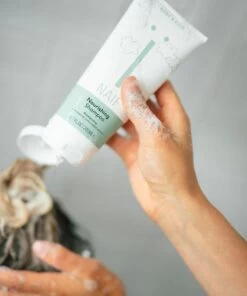 Naïf Combinatie Shampoo & Haarlotion - Babyverzorging - Voordeelverpakking - 2 Stuks - Met Natuurlijke Ingrediënten 4 Naïf Combinatie Shampoo & Haarlotion - Babyverzorging - Voordeelverpakking - 2 Stuks - Met Natuurlijke Ingrediënten -Winkel voor babyproducten 1003x1200