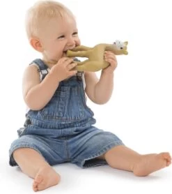 Sophie De Giraf - Al Thir De Dromedaris - Bijtspeelgoed - 100% Natuurlijk Rubber 4 Sophie De Giraf - Al Thir De Dromedaris - Bijtspeelgoed - 100% Natuurlijk Rubber -Winkel voor babyproducten 1065x1200 3