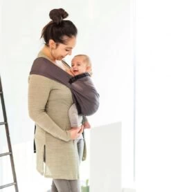 Minimonkey Mini Sling Grijs - Klein En Fijn 3 Minimonkey Mini Sling Grijs - Klein En Fijn -Winkel voor babyproducten 1068x1200 7