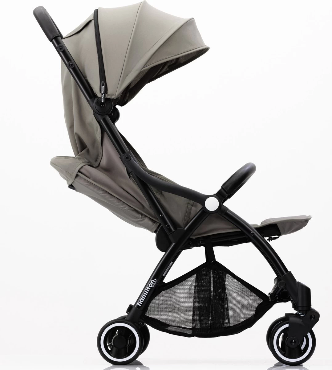 Hamilton by Yoop X1 Plus Buggy – Nieuw, Hoger, Uitgebreider 2023 Model – Premium Stroller met One Hand Folding Technologie – Grijs – Lichte, Verstelbare en Wendbare Kinderwagen met vele Gemakken Hamilton By Yoop X1 Plus Buggy – Nieuw, Hoger, Uitgebreider 2023 Model – Premium Stroller Met One Hand Folding Technologie – Grijs – Lichte, Verstelbare En Wendbare Kinderwagen Met Vele Gemakken -Winkel voor babyproducten 1078x1200 3