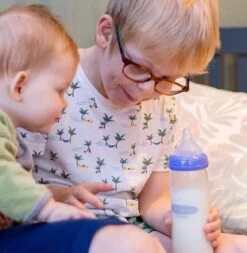 Lansinoh 240 Ml - Plastic Fles - Natural Wave Fles 75880 -Winkel voor babyproducten 1171x1200 4