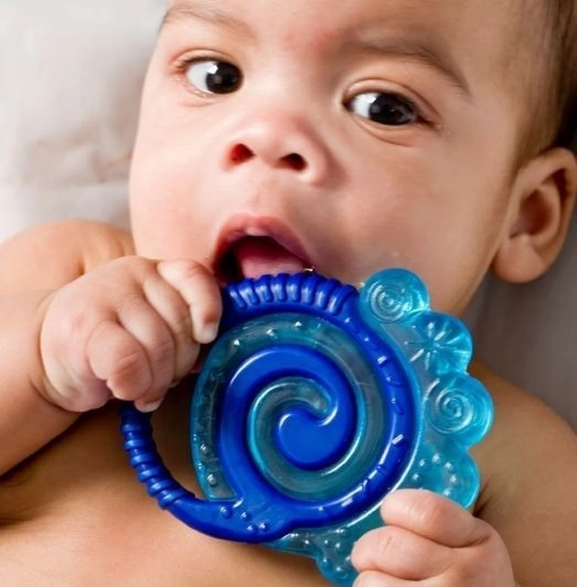 Difrax Combi Koel bijtring - Donkerblauw/Geel Difrax Combi Koel Bijtring - Donkerblauw/Geel -Winkel voor babyproducten 1179x1200 3