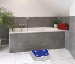 Aidapt Opstapje Bad - Wit/blauw Kunststof -Winkel voor babyproducten 1200x1027