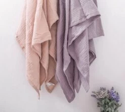 Hydrofiele Doek XL 120x120cm Lila - Luxueuze Kwaliteit - 100% Zacht Katoen - Hydrofiele Luiers - Swaddle - Inbakerdoek - Wikkeldeken- Omslagdoek Baby - Bad -Winkel voor babyproducten 1200x1080 2