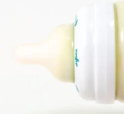 Difrax 1-2-3 Wide Flessenring Met Flessenspeen Voor Brede Babyflessen -Winkel voor babyproducten 1200x1096 3