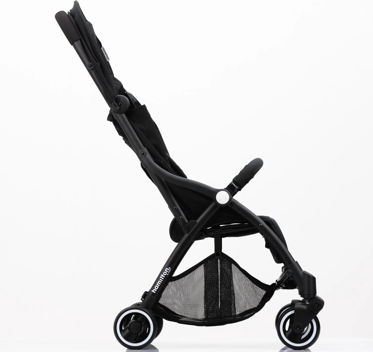 Hamilton by Yoop S1 Plus Buggy met monteerbare Zeno Plus draagwieg - Nieuw en Hoger 2023 model - Premium Budget Stroller met One Hand Folding Technologie – Zwart - Licht, Verstelbaar, Wendbaar en geschikt van 0 maanden tot 4 jaar – Inclusief adapter Hamilton By Yoop S1 Plus Buggy Met Monteerbare Zeno Plus Draagwieg - Nieuw En Hoger 2023 Model - Premium Budget Stroller Met One Hand Folding Technologie – Zwart - Licht, Verstelbaar, Wendbaar En Geschikt Van 0 Maanden Tot 4 Jaar – Inclusief Adapter -Winkel voor babyproducten 1200x1134 4