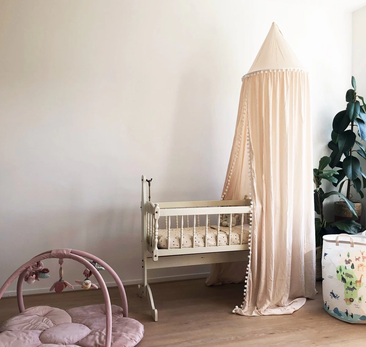 By Baboo Klamboe Baby 245cm - Crème - Katoen - Pompons By Baboo Klamboe Baby 245cm - Crème - Katoen - Pompons -Winkel voor babyproducten 1200x1138 4