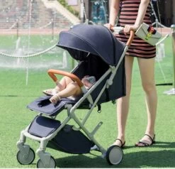 WOOSH New Buggy - Zwart - One Hand Folding - 3 Slaapstanden - Wandelwagen Tot 25 Kg - Regenhoes - Bekerhouder - Muggennet -Winkel voor babyproducten 1200x1154 3