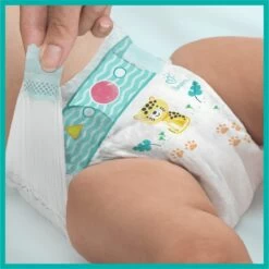 Pampers® Pampers Baby-Dry Luiers - Maat 5+ (12-17 Kg) - 132 Stuks - Multi-Pack 4 Pampers® Pampers Baby-Dry Luiers - Maat 5+ (12-17 Kg) - 132 Stuks - Multi-Pack -Winkel voor babyproducten 1200x1198 23