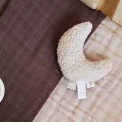 Jollein Rammelaar Moon - Nougat -Winkel voor babyproducten 1200x1200 1173