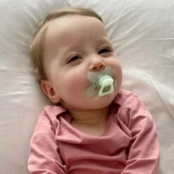 Difrax Fopspeen 12+ Maanden Natural Speen - Glow In The Dark - 2 Stuks -Winkel voor babyproducten 1200x1200 1220