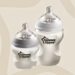 Tommee Tippee Closer To Nature - Flessen Starterpakket Voor Pasgeboren Baby's - Tepelspenen Met Anti-koliek Ventiel - Gemengde Maten - Multi -Winkel voor babyproducten 1200x1200 1290