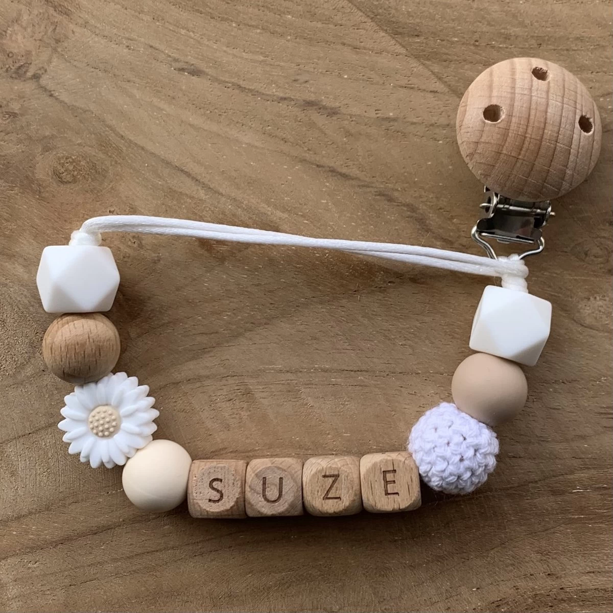 Speenkoord met naam | Gepersonaliseerd | Bloem - Hout | Kraamcadeau | Baby | Speenclip | Speenketting | Bebbes Speenkoord Met Naam | Gepersonaliseerd | Bloem - Hout | Kraamcadeau | Baby | Speenclip | Speenketting | Bebbes -Winkel voor babyproducten 1200x1200 1371