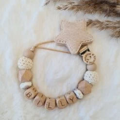 Merkloos Blue Or Pink - Speenkoord Met Naam - Creme/Zand/Hout- Ster - Speenketting - Unisex - Gepersonaliseerd - Kraamcadeau