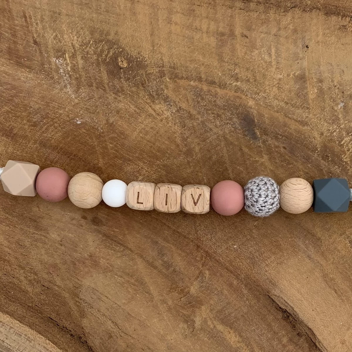 Speenkoord met naam | Gepersonaliseerd | Donker Roze - Hout | Kraamcadeau | Baby | Speenclip | Speenketting | Bebbes Speenkoord Met Naam | Gepersonaliseerd | Donker Roze - Hout | Kraamcadeau | Baby | Speenclip | Speenketting | Bebbes -Winkel voor babyproducten 1200x1200 1389