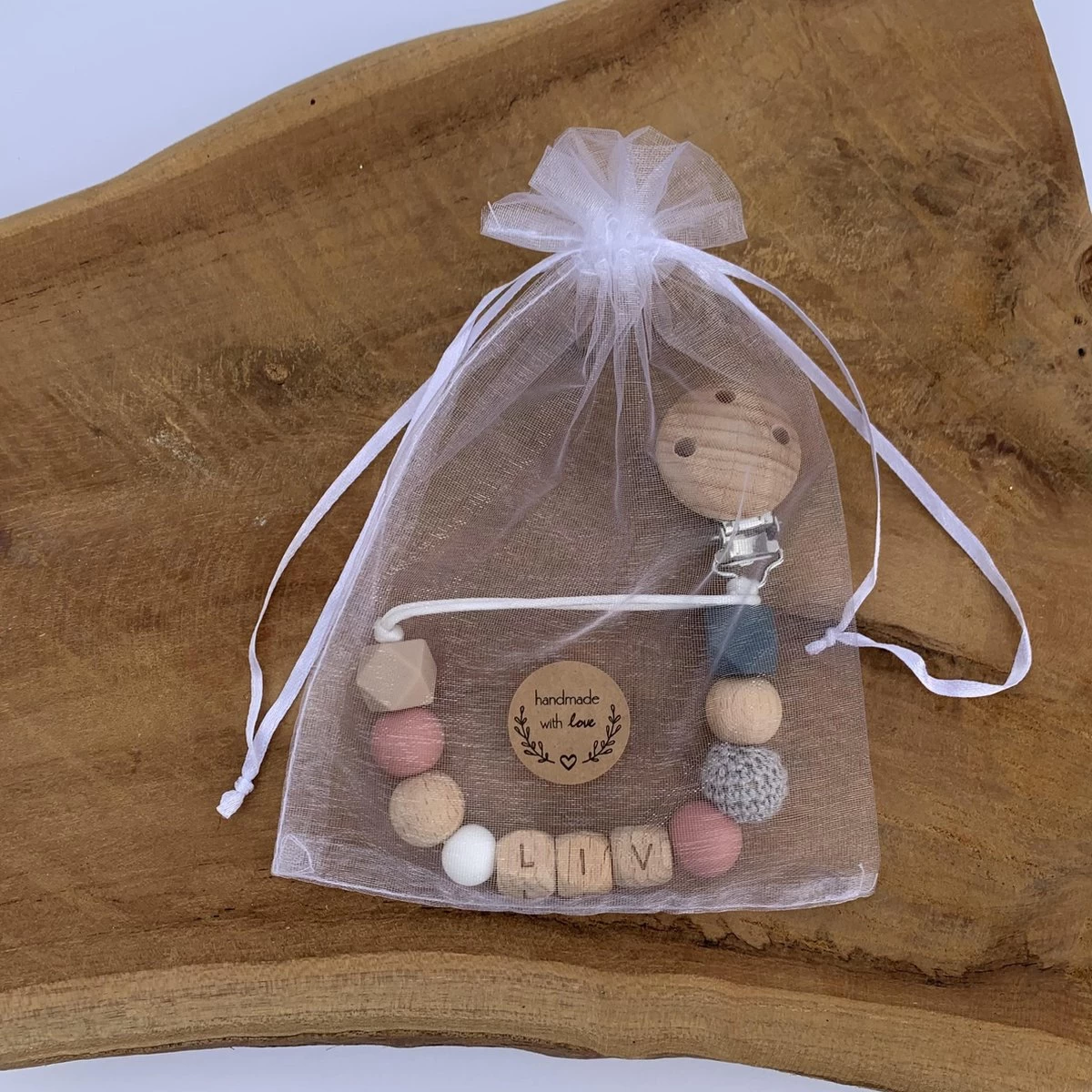 Speenkoord met naam | Gepersonaliseerd | Donker Roze - Hout | Kraamcadeau | Baby | Speenclip | Speenketting | Bebbes Speenkoord Met Naam | Gepersonaliseerd | Donker Roze - Hout | Kraamcadeau | Baby | Speenclip | Speenketting | Bebbes -Winkel voor babyproducten 1200x1200 1390