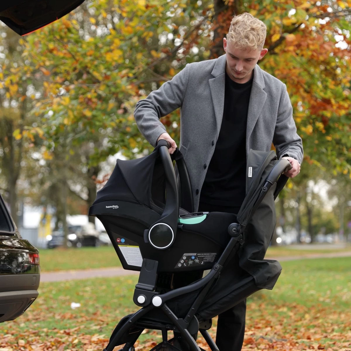 Hamilton by Yoop S1 Plus Buggy met monteerbare Zeno Plus draagwieg - Nieuw en Hoger 2023 model - Premium Budget Stroller met One Hand Folding Technologie – Zwart - Licht, Verstelbaar, Wendbaar en geschikt van 0 maanden tot 4 jaar – Inclusief adapter Hamilton By Yoop S1 Plus Buggy Met Monteerbare Zeno Plus Draagwieg - Nieuw En Hoger 2023 Model - Premium Budget Stroller Met One Hand Folding Technologie – Zwart - Licht, Verstelbaar, Wendbaar En Geschikt Van 0 Maanden Tot 4 Jaar – Inclusief Adapter -Winkel voor babyproducten 1200x1200 1829