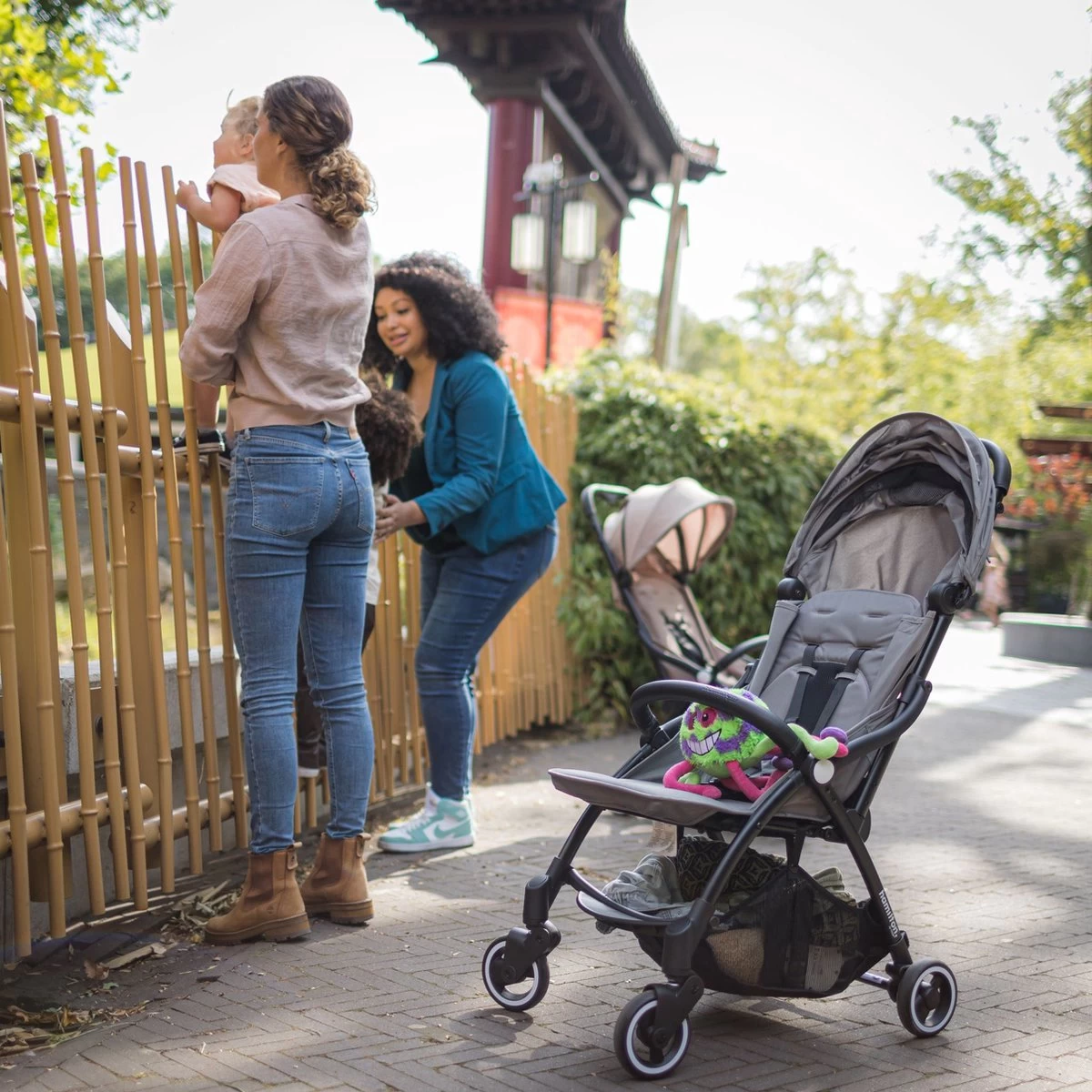 Hamilton by Yoop X1 Plus Buggy – Nieuw, Hoger, Uitgebreider 2023 Model – Premium Stroller met One Hand Folding Technologie – Grijs – Lichte, Verstelbare en Wendbare Kinderwagen met vele Gemakken Hamilton By Yoop X1 Plus Buggy – Nieuw, Hoger, Uitgebreider 2023 Model – Premium Stroller Met One Hand Folding Technologie – Grijs – Lichte, Verstelbare En Wendbare Kinderwagen Met Vele Gemakken -Winkel voor babyproducten 1200x1200 2205