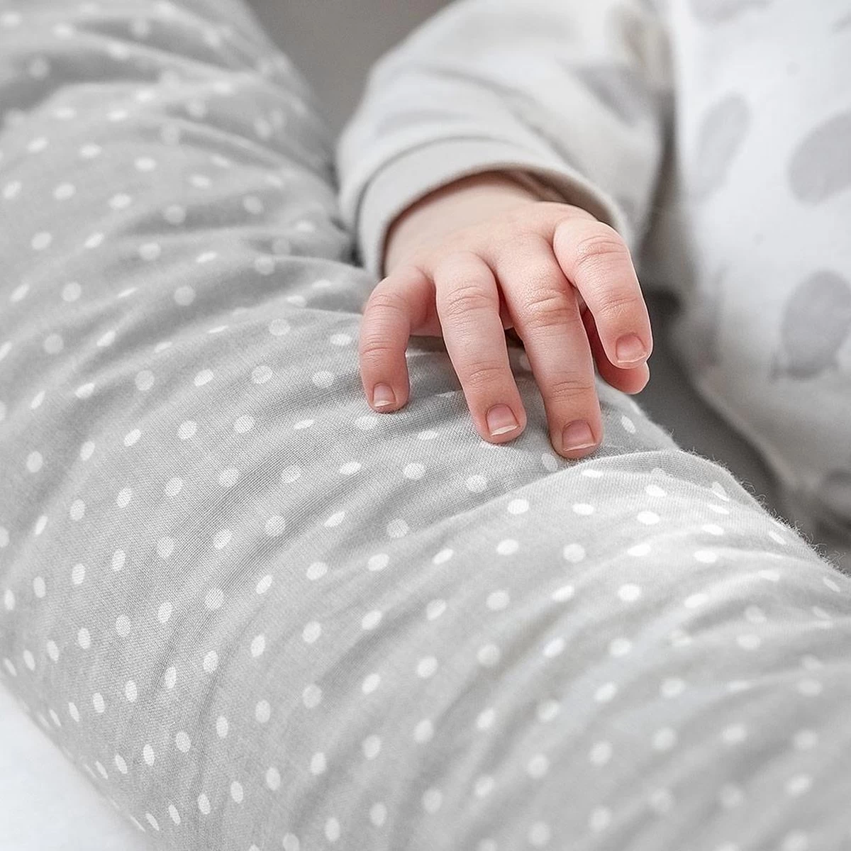 Fillikid Bedbumper 190 x 9 cm Bedomrander Ledikant - Grijs Wit Stippen Fillikid Bedbumper 190 X 9 Cm Bedomrander Ledikant - Grijs Wit Stippen -Winkel voor babyproducten 1200x1200 2475