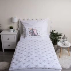 Disney Dumbo BABY Dekbedovertrek, Stars - 100 X 135 Cm - Katoen 5 Disney Dumbo BABY Dekbedovertrek, Stars - 100 X 135 Cm - Katoen -Winkel voor babyproducten 1200x1200 2819
