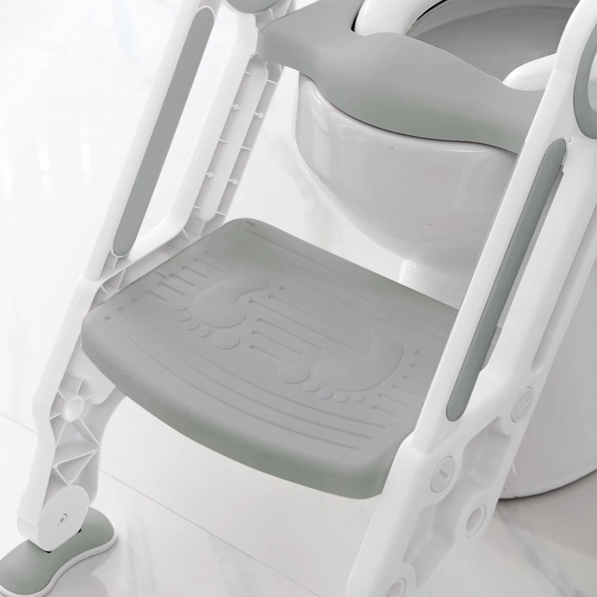 LifeGoods WC Verkleiner met Trapje - Trainer met Opstapje - 2 tot 7 Jaar - Grijs/Wit LifeGoods WC Verkleiner Met Trapje - Trainer Met Opstapje - 2 Tot 7 Jaar - Grijs/Wit -Winkel voor babyproducten 1200x1200 665