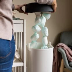 Tommee Tippee Twist & Click XL-luieremmer - Voor Maximaal 60 Luiers - Milieuvriendelijker Systeem - 1 Navulcassette - Duurzaam Geproduceerde Antibacteriële GREENFILM 9 Tommee Tippee Twist & Click XL-luieremmer - Voor Maximaal 60 Luiers - Milieuvriendelijker Systeem - 1 Navulcassette - Duurzaam Geproduceerde Antibacteriële GREENFILM -Winkel voor babyproducten 1200x1200 701