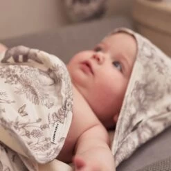 Jollein Badcape 75x75cm Pimpelmees - Forest Animals -Winkel voor babyproducten 1200x1200 811