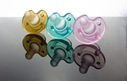 MijnNami Soother Speen - 2 Stuks - Roze - Nicu - 100% Voedselgraad Siliconen - Newborn Fopseen - 0-6 Maanden 7 MijnNami Soother Speen - 2 Stuks - Roze - Nicu - 100% Voedselgraad Siliconen - Newborn Fopseen - 0-6 Maanden -Winkel voor babyproducten 1200x772 3