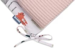 Sensillo Baby Bedbumper - Bedomrander - Anti Stootrand Ledikant - Bed Zijbeschermers - 180x30cm - Wafel Roze Vosjes -Winkel voor babyproducten 1200x777 4