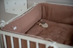 Koeka Boxbumper Wafel Amsterdam - Lichtbruin 180x30cm -Winkel voor babyproducten 1200x799 86