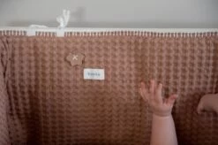 Koeka Boxbumper Wafel Amsterdam - Lichtbruin 180x30cm -Winkel voor babyproducten 1200x799 87