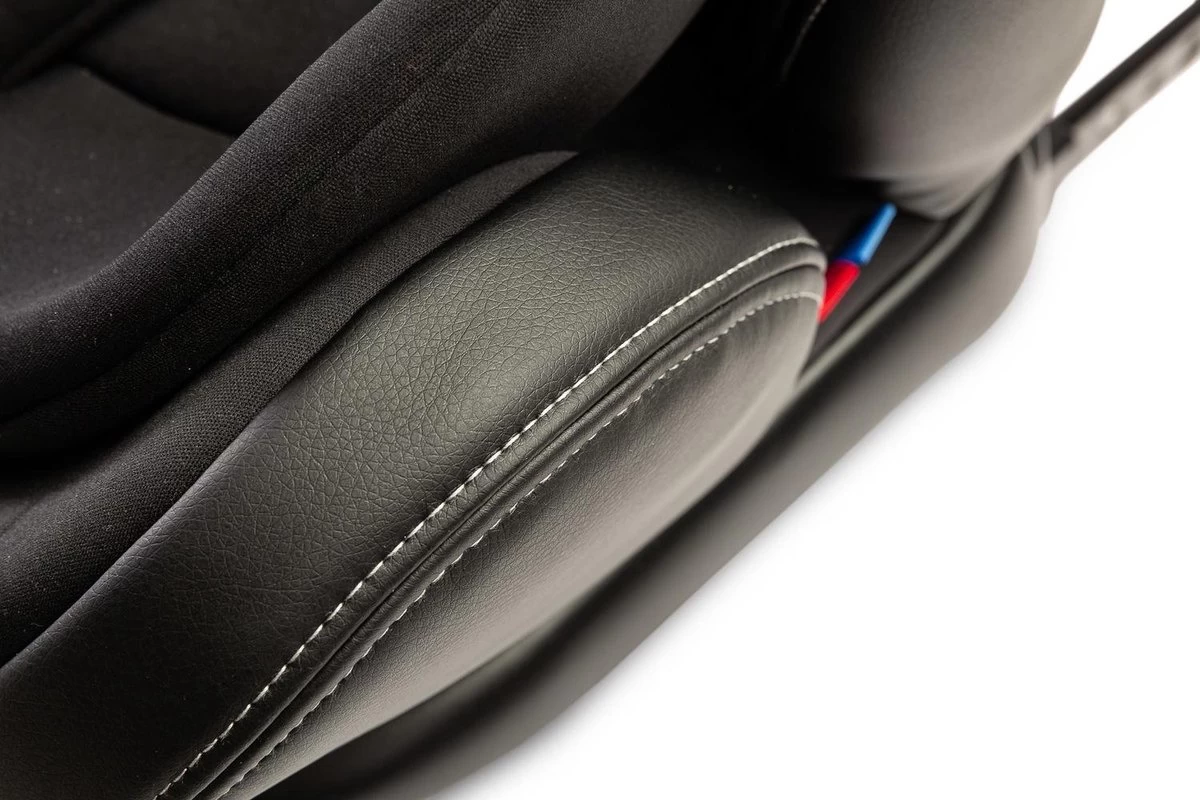 MUNDO 0-36 KG ISOFIX - 360 Graden Draaibaar Zwart MUNDO 0-36 KG ISOFIX - 360 Graden Draaibaar Zwart -Winkel voor babyproducten 1200x800 225