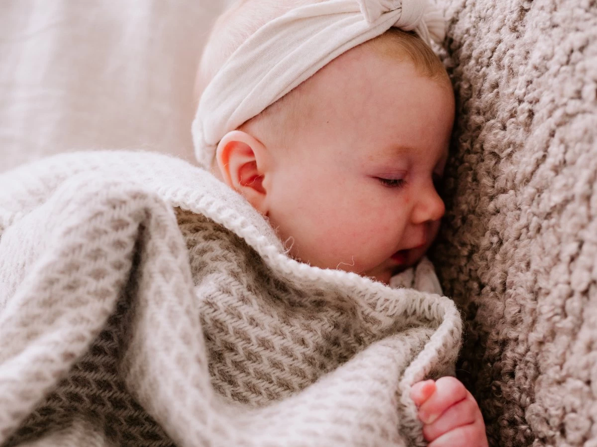 Wiegdeken wol - Pure Baby Love - bee - taupe Wiegdeken Wol - Pure Baby Love - Bee - Taupe -Winkel voor babyproducten 1200x900 119