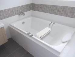 Vivamore Badzitje - Badstoeltje Tot Max. 150 KG - 74 X 23 X 18 CM - Badkruk - Anti-Slip Poten - Stevig Frame - Wit -Winkel voor babyproducten 1200x910 1