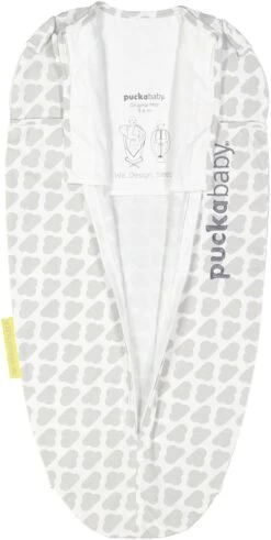 Puckababy Inbakerslaapzak Original Mini 3-6 Maanden - Sheep Clouds 6 Puckababy Inbakerslaapzak Original Mini 3-6 Maanden - Sheep Clouds -Winkel voor babyproducten 604x1200 4