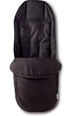 Hauck 2 In 1 Reiswieg - Zwart 3 Hauck 2 In 1 Reiswieg - Zwart -Winkel voor babyproducten 661x1200 2