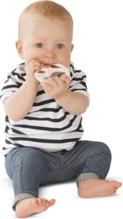 Sophie De Giraf - So Pure - Bijtring - Rond - Wit -Winkel voor babyproducten 676x1200 1