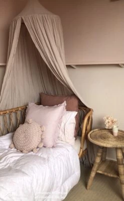 Deryan Baby Klamboe Vintage 245cm - Kinderklamboe - Hemeltje- Nougat 6 Deryan Baby Klamboe Vintage 245cm - Kinderklamboe - Hemeltje- Nougat -Winkel voor babyproducten 743x1200 9