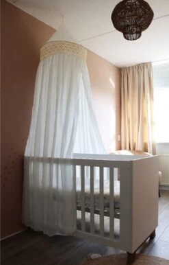 Deryan Baby Klamboe Vintage 245cm - Kinderklamboe - Hemeltje - Wit/Ivory 3 Deryan Baby Klamboe Vintage 245cm - Kinderklamboe - Hemeltje - Wit/Ivory -Winkel voor babyproducten 768x1200 14