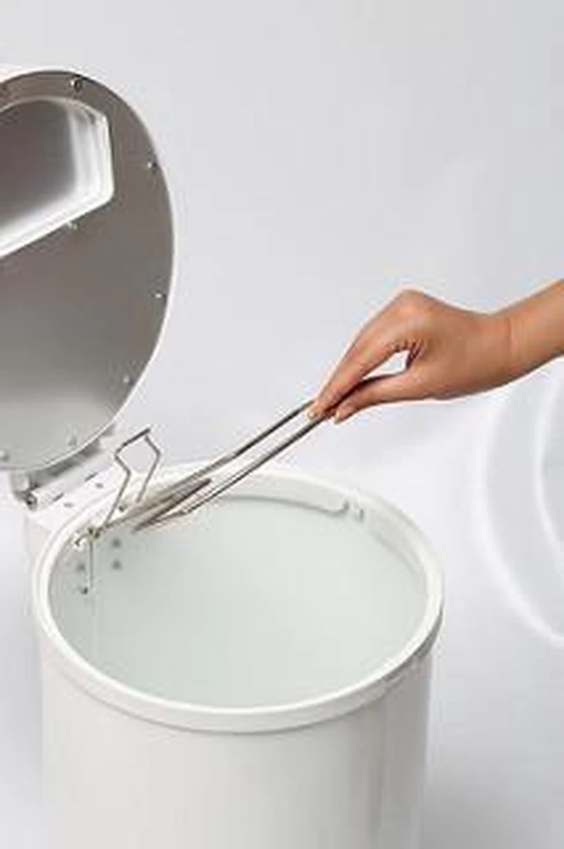 DiaperPail - Clear White - Luieremmer met speciale luiersluis - Werkt met normale vuilniszakken - Luxe luieremmer - Geen speciale cassettes - Geen geurtjes - Makkelijk schoon te maken - Is gemaakt van Aluminium DiaperPail - Clear White - Luieremmer Met Speciale Luiersluis - Werkt Met Normale Vuilniszakken - Luxe Luieremmer - Geen Speciale Cassettes - Geen Geurtjes - Makkelijk Schoon Te Maken - Is Gemaakt Van Aluminium -Winkel voor babyproducten