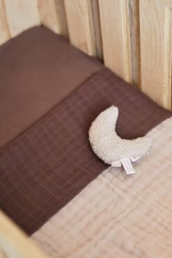 Jollein Rammelaar Moon - Nougat -Winkel voor babyproducten 799x1200 30