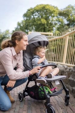 Hamilton By Yoop X1 Plus Buggy – Nieuw, Hoger, Uitgebreider 2023 Model – Premium Stroller Met One Hand Folding Technologie – Grijs – Lichte, Verstelbare En Wendbare Kinderwagen Met Vele Gemakken 9 Hamilton By Yoop X1 Plus Buggy – Nieuw, Hoger, Uitgebreider 2023 Model – Premium Stroller Met One Hand Folding Technologie – Grijs – Lichte, Verstelbare En Wendbare Kinderwagen Met Vele Gemakken -Winkel voor babyproducten 800x1200 238