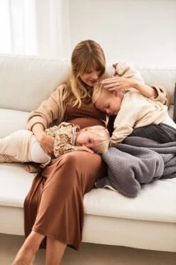 Jollein Baby Deken Ledikant 100x150cm Bliss Knit - Nougat 7 Jollein Baby Deken Ledikant 100x150cm Bliss Knit - Nougat -Winkel voor babyproducten 800x1200 242