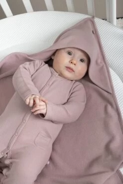 Baby's Only Gebreide Wikkeldeken - Omslagdoek Baby Pure - Caramel - 75x75 Cm - 100% Ecologisch Katoen - Geschikt Voor Drie- En Vijfpuntsgordel -Winkel voor babyproducten 800x1200 343