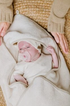 Baby's Only Wikkeldeken - Omslagdoek Baby Cozy - Warm Linen - 75x75 Cm - Geschikt Voor Drie- En Vijfpuntsgordel - Extra Zacht 6 Baby's Only Wikkeldeken - Omslagdoek Baby Cozy - Warm Linen - 75x75 Cm - Geschikt Voor Drie- En Vijfpuntsgordel - Extra Zacht -Winkel voor babyproducten 800x1200 358