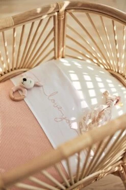 Jollein Baby Laken Ledikant 120x150cm Love You - Pale Pink -Winkel voor babyproducten 800x1200 444