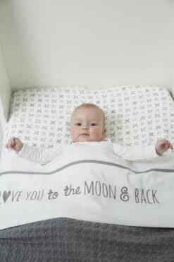 Meyco Love You To The Moon & Back Wieglaken - Grey - 75x100cm -Winkel voor babyproducten 800x1200 461