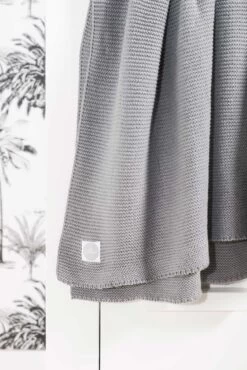 Jollein Baby Deken Ledikant 100x150cm Basic Knit - Stone Grey 6 Jollein Baby Deken Ledikant 100x150cm Basic Knit - Stone Grey -Winkel voor babyproducten 801x1200 68