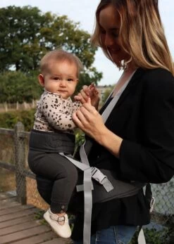 Deryan Pack Light Luxe Heupdrager - Ergonomische Draagzak + Opbergvakjes Grijs 7 Deryan Pack Light Luxe Heupdrager - Ergonomische Draagzak + Opbergvakjes Grijs -Winkel voor babyproducten 855x1200 9