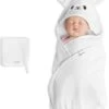 Navaris Badcape Met Capuchon Voor Baby - Set Met Badcape En Washandje - 100% Bamboe - Voor Baby's Van 0-12 Maanden - Oeko-tex Gecertificeerd - Schaap 2 Navaris Badcape Met Capuchon Voor Baby - Set Met Badcape En Washandje - 100% Bamboe - Voor Baby's Van 0-12 Maanden - Oeko-tex Gecertificeerd - Schaap -Winkel voor babyproducten 976x1200